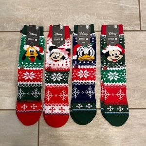 NWT 4 pack Disney stance Christmas holiday socks